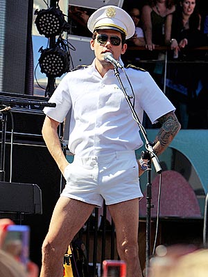 5. SHORT SHORTS photo | John Mayer