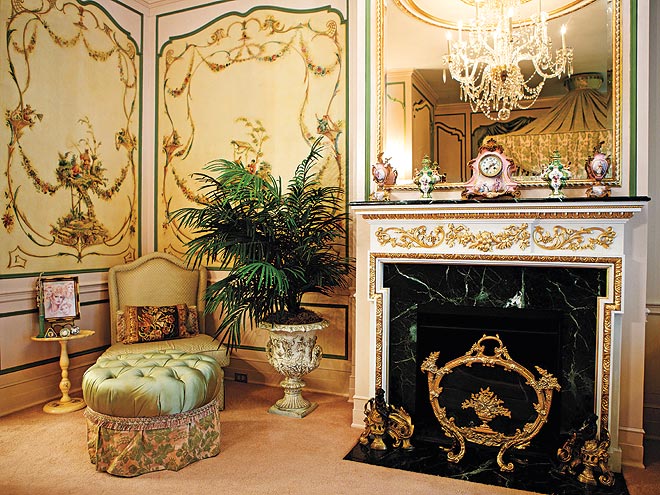 THE MASTER BEDROOM photo | Ivana Trump