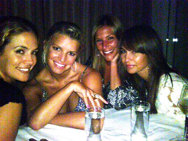 JESSICA, CACEE & PALS photo | Jessica Simpson