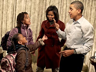 FIRST PHOTO: Sasha & Malia Obama Start Their New School