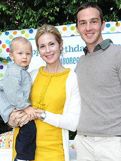 Kelly Rutherford Gets Restraining Order Against Husband