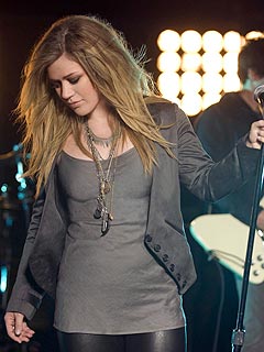 kelly clarkson video image
