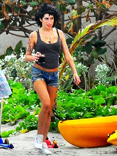 Amy Winehouse: Still in St. Lucia!