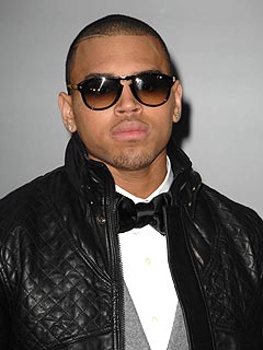 Police: Chris Brown Punched Rihanna, Threatened to Kill Her ...