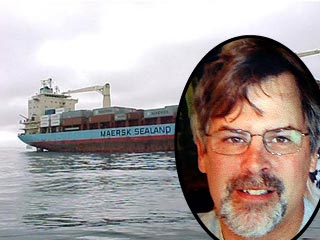 American Captain Held by Pirates Tries to Escape