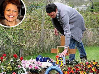 Jade Goody's Husband Pays Easter Visit to Grave