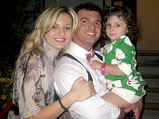 Dancing's Tony Dovolani Keeps Tabs on Fam Via Video