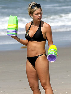 PHOTO: Kate Gosselin Shows Off Her Bikini Body – Again!