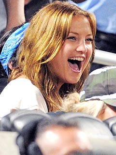 Kate Hudson Watches A-Rod Hit Historic Homerun