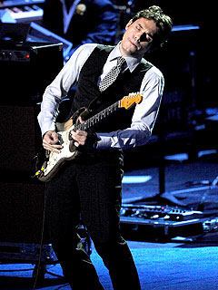 John Mayer Performs Jackson’s ‘Human Nature’