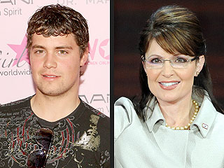 Levi Johnston Apologizes to Palin Family for 'Youthful 
Indiscretion'