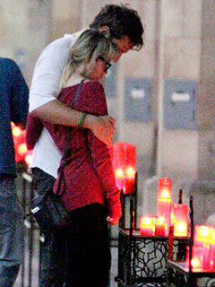 Bradley, Renée Get Cozy in Barcelona| Couples, Bradley Cooper, Renee Zellweger