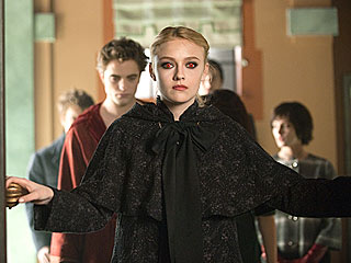 EXCLUSIVE: First Look at New Moon's Evil Volturi | Dakota Fanning