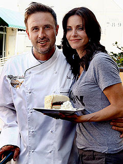 David Arquette Helps Feed America | Courteney Cox, David Arquette
