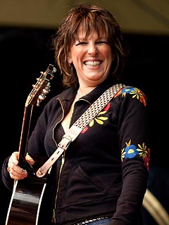 Lucinda Williams Gets Married on Stage | Lucinda Williams