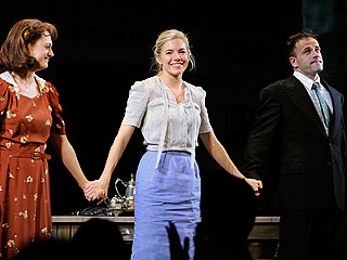 Critics Greet Sienna Miller's Broadway Debut | Jonny Lee Miller, Sienna Miller