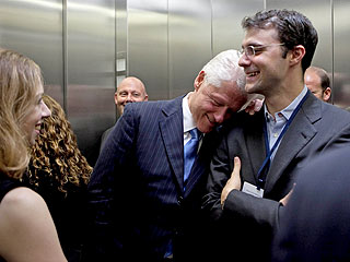 http://img2.timeinc.net/people/i/2009/news/091214/clinton-320.jpg