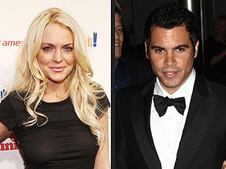 Source: Lindsay & Cash 'Never Hooked Up'