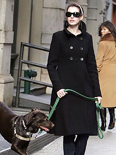 Anne Hathaway's Pooch Shares Her Oscar Nod Moment