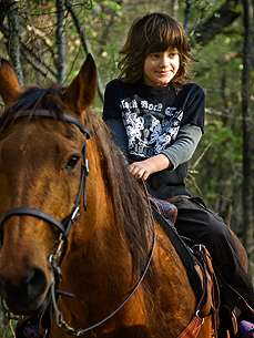 Betsy the Horse Helps Autistic Boy 'Heal'