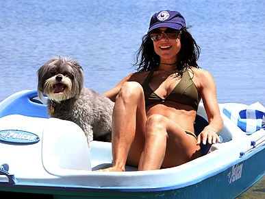Spotted: Bethenny Frankel and Cookie Doing the Doggie Paddle