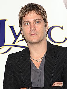 Rob Thomas's Tour Bus Must: His Dog!