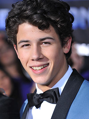 This wee sailor grew up to be a singer, actor – and heartthrob! Who is he? | Nick Jonas