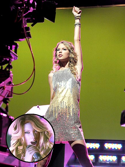 TAYLOR HERO! photo | Taylor Swift