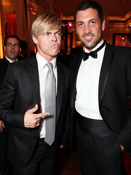 THEY'RE PROS! photo | Derek Hough, Maksim Chmerkovskiy
