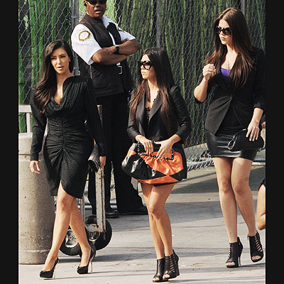 UNITED FRONT photo | Khloe Kardashian, Kim Kardashian