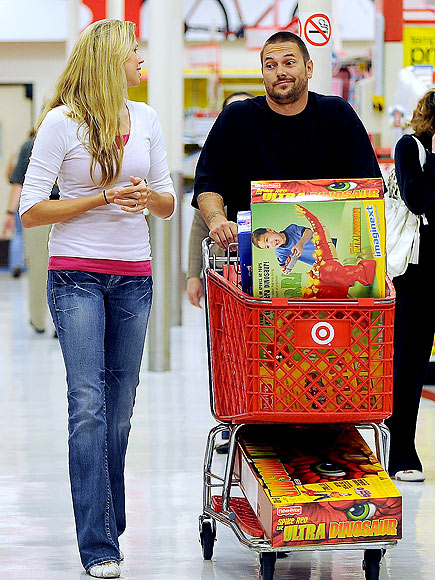 BARGAIN HUNTING photo | Kevin Federline, Victoria Price