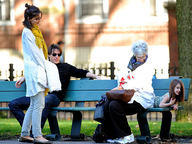 GETTING FRESH AIR photo | Katie Holmes, Suri Cruise, Tom Cruise