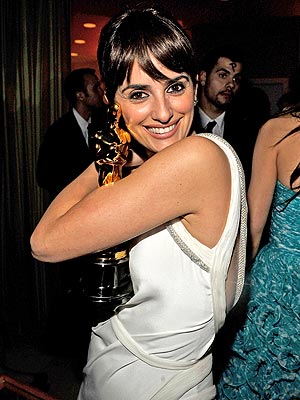 PRIZED POSSESSION photo | Pen\u00E9lope Cruz