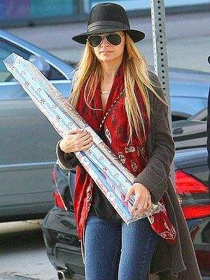 WRAP STAR photo | Nicole Richie