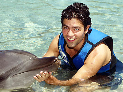 FINDING HIS 'PORPOISE'  photo | Adrian Grenier