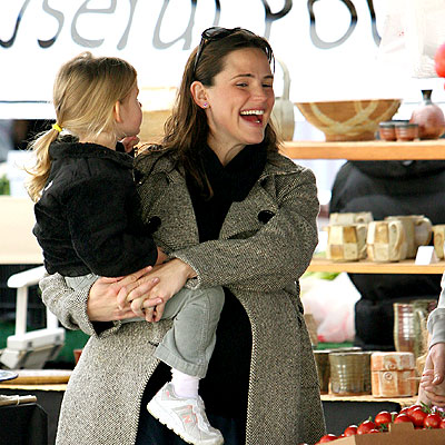 FARM FRESH photo | Jennifer Garner, Violet Affleck