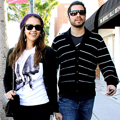 WALKING TOUR photo | Cash Warren, Jessica Alba