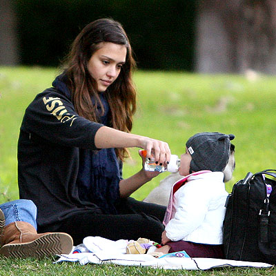 SITTING PRETTY photo | Jessica Alba