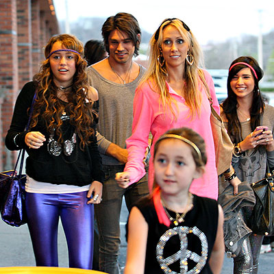 FAMILY AFFAIR photo | Miley Cyrus