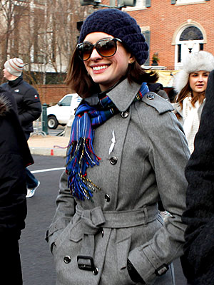 POLITICAL FIGURE photo | Anne Hathaway