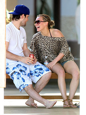 BAHAMA BABE photo | Hilary Duff