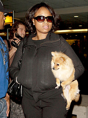 HAVING A 'BOWL' photo | Jennifer Hudson