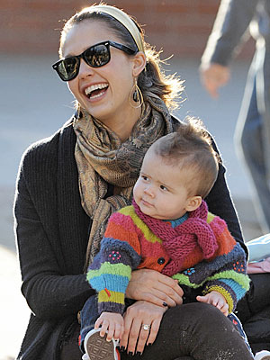 Jessica Alba And Daughter. cuddly is Jessica Alba#39;s 7