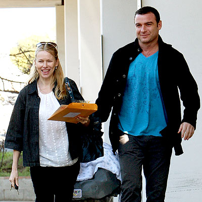 LETTER CARRIERS photo | Liev Schreiber, Naomi Watts