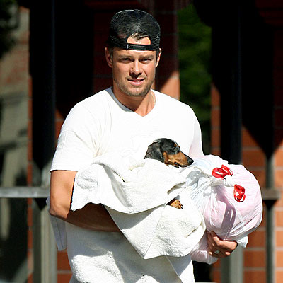 ANIMAL RESCUE photo | Josh Duhamel