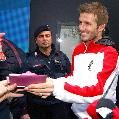 SIGN OF THE TIMES photo | David Beckham