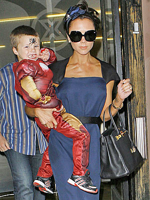 COSTUME PARTY photo | Victoria Beckham