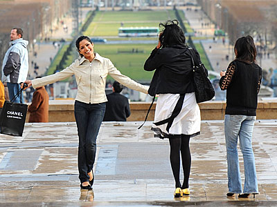 POSTCARD FROM PARIS photo | Freida Pinto