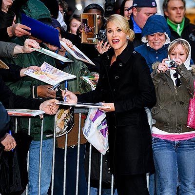 CROWD PLEASER photo | Christina Applegate