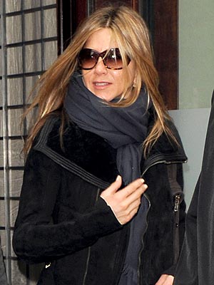 BACK TO WORK photo | Jennifer Aniston